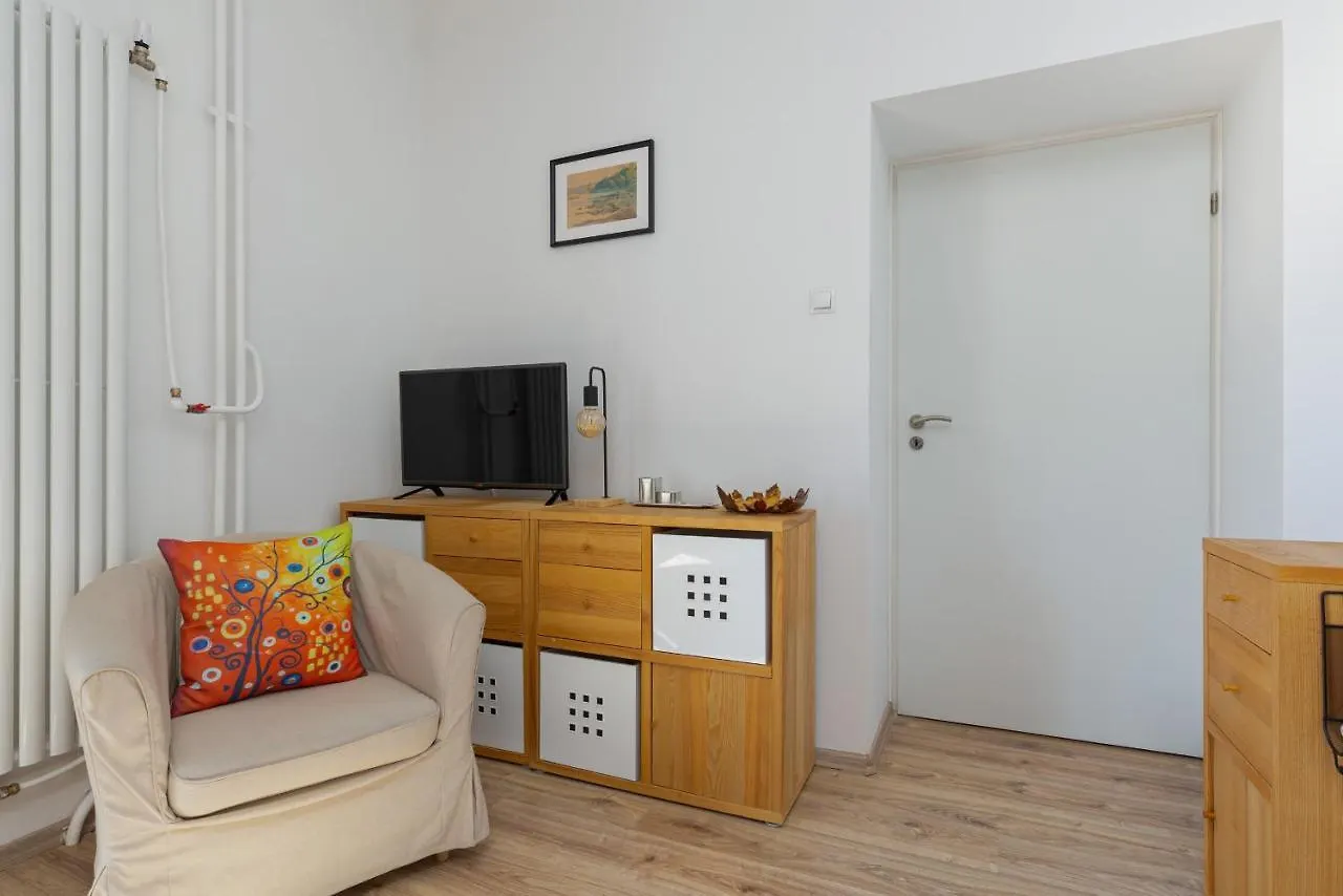Apartment Bialobrzeska Warsaw By Noclegi Renters ポーランド